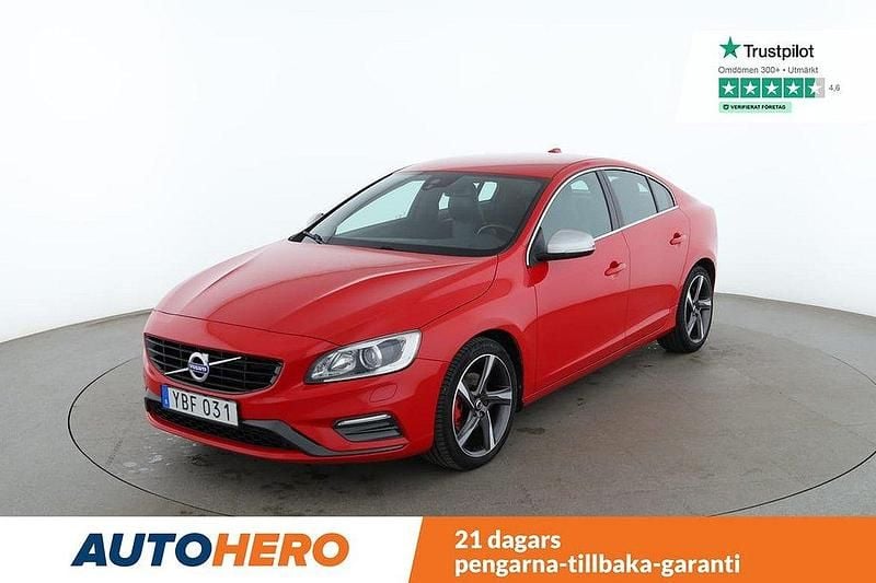Röd Begagnad 2015 Volvo S60 R-Design Momentum Sedan | 141 000 kr (Marknadspris) - Bild 1/4