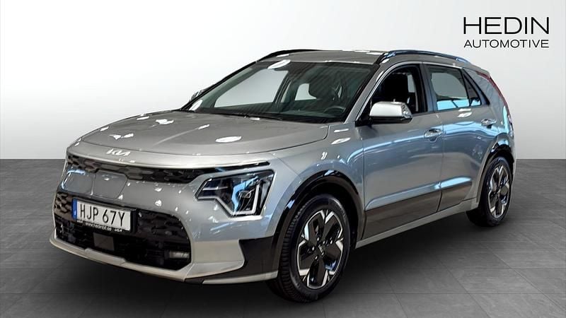 Grå (grey) Begagnad 2022 Kia e-Niro SUV | 304 900 kr (Lite dyr) - Bild 1/4