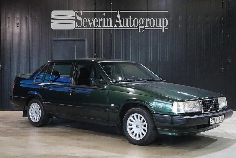 Mörkgrön Begagnad 1998 Volvo 940 Sedan | 229 000 kr - Bild 1/4