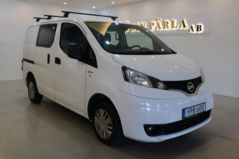 Vit Begagnad 2018 Nissan NV200 Van | 69 900 kr (Marknadspris) - Bild 1/4