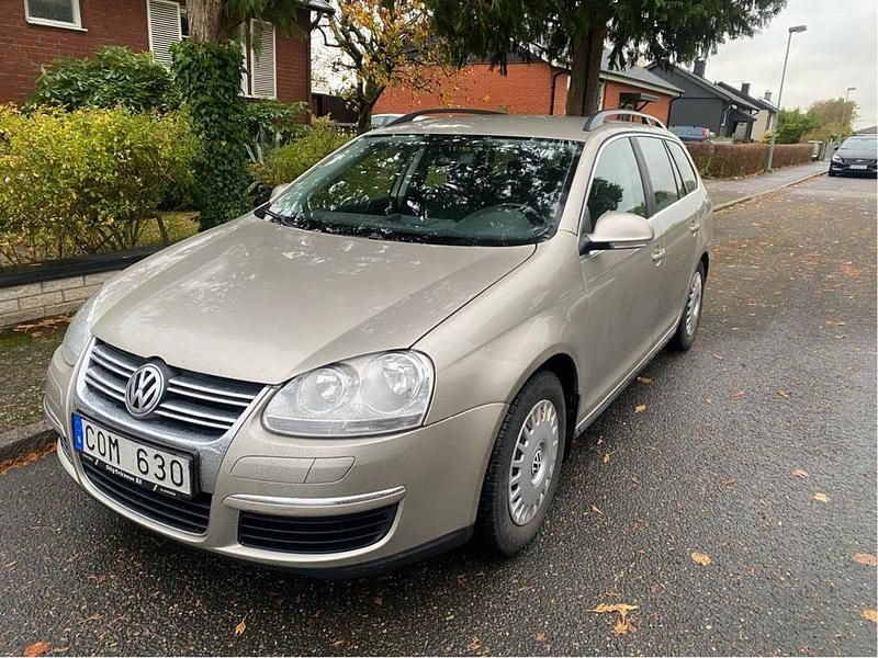 Brun Begagnad 2008 VW Golf VI Kombi | 31 000 kr (Bra pris) - Bild 1/4