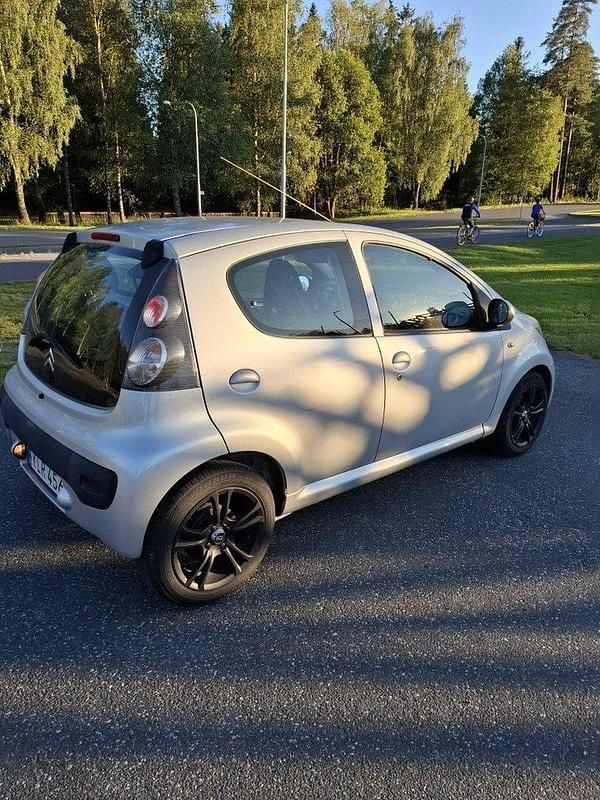 Silver Begagnad 2008 Citroën C1 Halvkombi | 26 500 kr (Marknadspris) - Bild 1/4