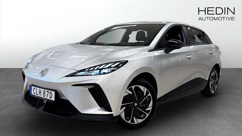 Grå (silver) Begagnad 2023 MG MG4 EV Halvkombi | 259 900 kr (Marknadspris) - Bild 1/4