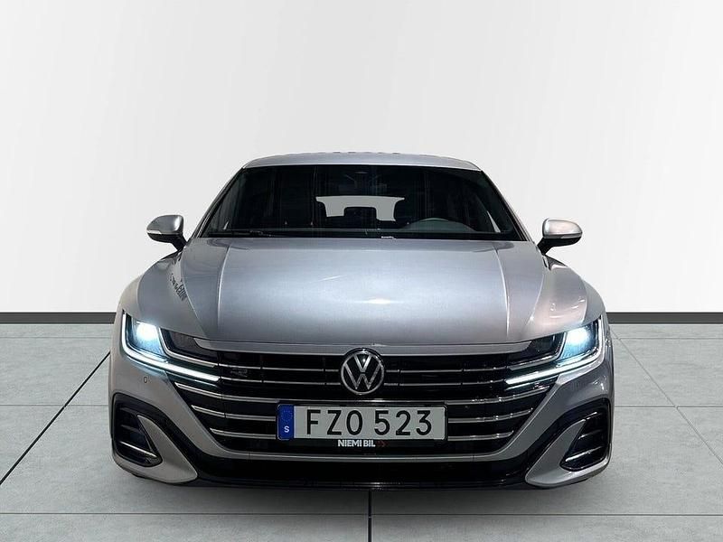 Begagnad VW Arteon R-line 218 HK (160 kW) 2021 Silver metallic Kombi
