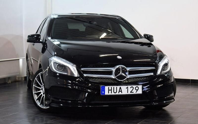Begagnad Mercedes A180 AMG line 109 HK (80 kW) 2015 Svart Halvkombi