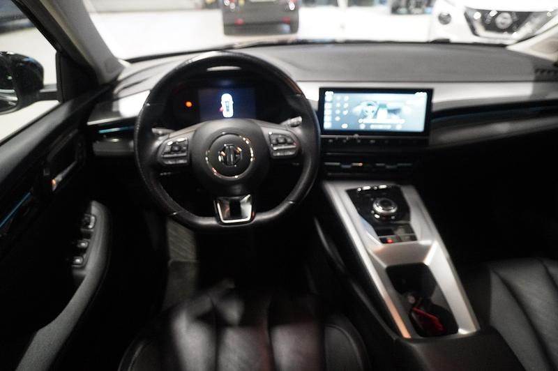 Begagnad MG MG5 EV Long Range 114 kW (156 HK) 2022 Svart Kombi