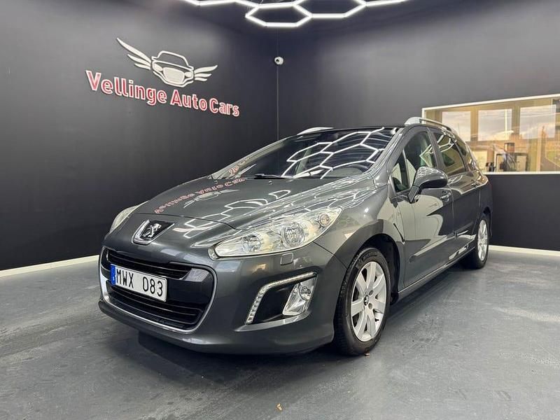 Mörkgrå Begagnad 2012 Peugeot 308 Kombi | 49 900 kr (Marknadspris) - Bild 1/4