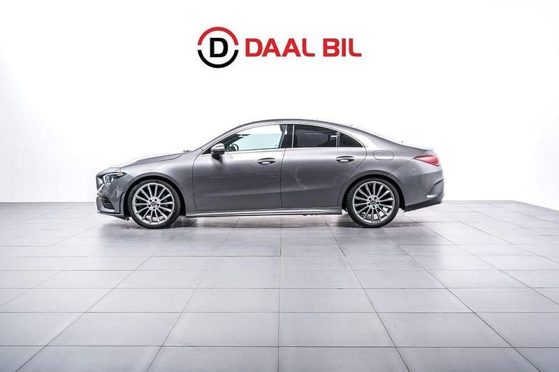 Mörkgrå Begagnad 2019 Mercedes CLA220 AMG Sedan | 299 700 kr (Superpris) - Bild 1/4