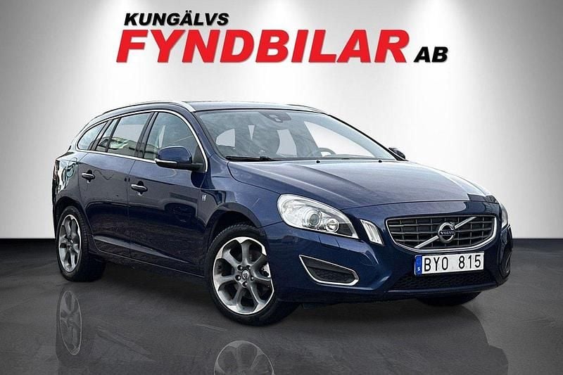 Blå Begagnad 2012 Volvo V60 Ocean Race Kombi | 99 900 kr (Marknadspris) - Bild 1/4