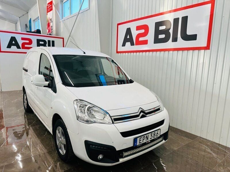 Vit Begagnad 2017 Citroën Berlingo Minibuss | 94 900 kr (Marknadspris) - Bild 1/4