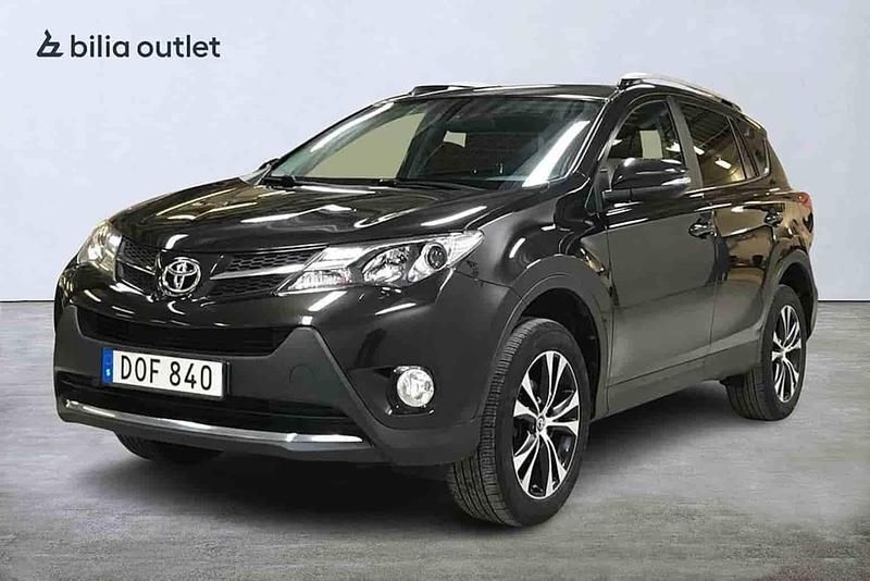 Brun Begagnad 2015 Toyota RAV4 SUV | 157 900 kr (Marknadspris) - Bild 1/1