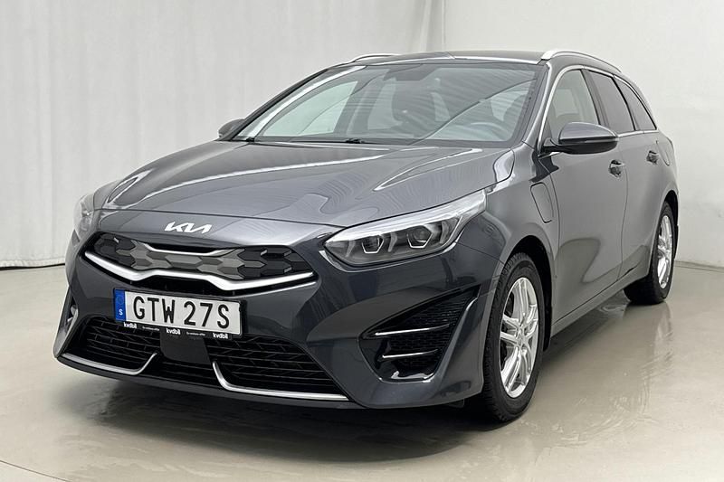 Grå Begagnad 2022 Kia Ceed Sportswagon Advance Kombi | 209 000 kr (Bra pris) - Bild 1/4