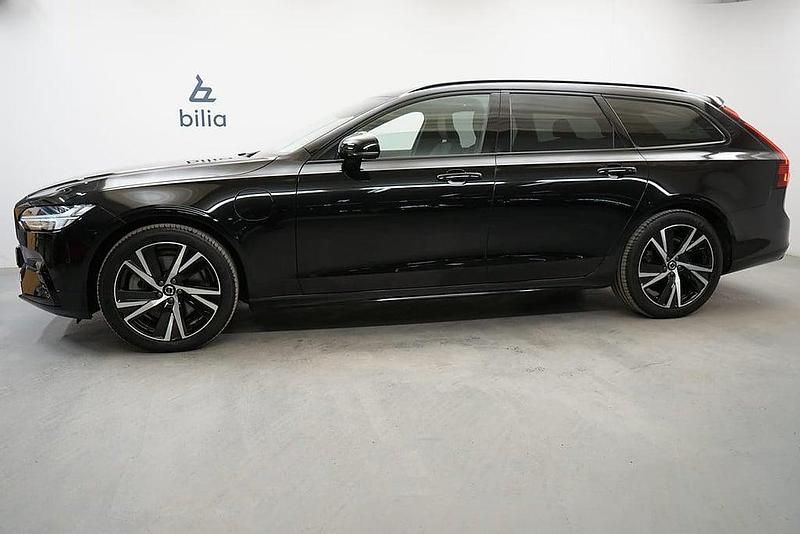 Begagnad Volvo V90 Plus 253 HK (186 kW) 2022 Svart Kombi
