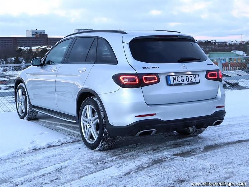 Begagnad Mercedes GLC300 AMG line 245 HK (180 kW) 2019 Silver SUV