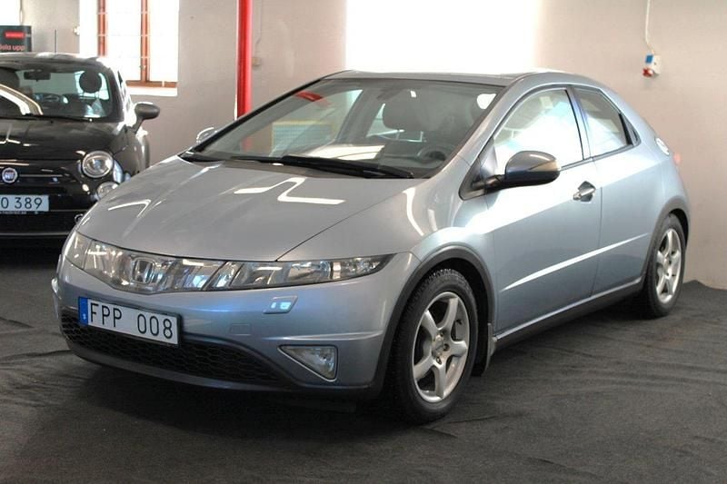 Ljusblå Begagnad 2007 Honda Civic Sport Halvkombi | 84 900 kr (Lite dyr) - Bild 1/4