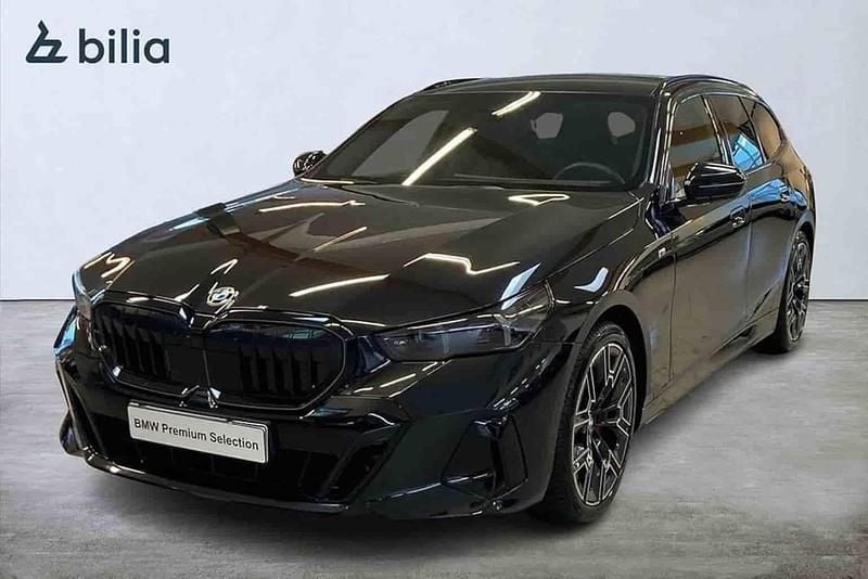 Svart Begagnad 2025 BMW 520 Kombi | 639 000 kr - Bild 1/1