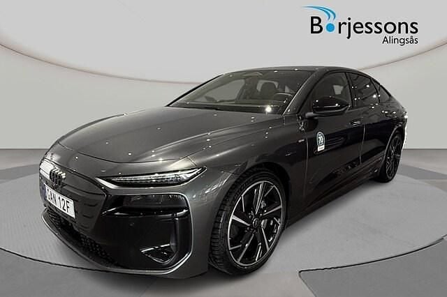 Begagnad Audi e-tron Sportback S-Line 319 kW (434 HK) 2025 Daytonagrå pärleffekt SUV