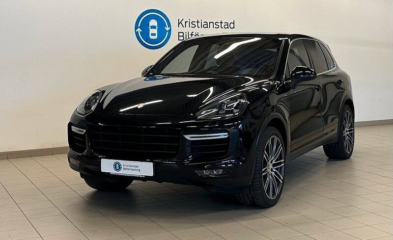 Svart Begagnad 2014 Porsche Cayenne Turbo Sport SUV | 409 900 kr (Lite dyr) - Bild 1/4