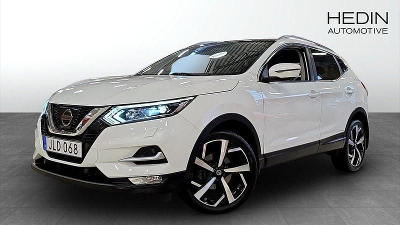 Vit (white) Begagnad 2018 Nissan Qashqai Pack SUV | 179 900 kr (Marknadspris) - Bild 1/4