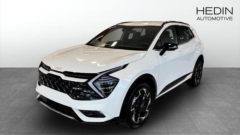 Vit (white) Ny 2025 Kia Sportage GT-Line SUV | 469 900 kr (Superpris) - Bild 1/4