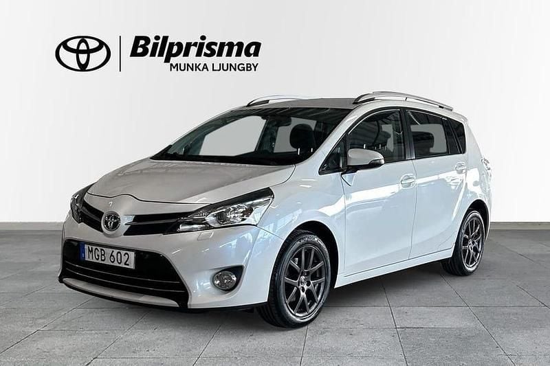Vit Begagnad 2015 Toyota Verso Edition Minibuss | 154 800 kr (Dyr) - Bild 1/3