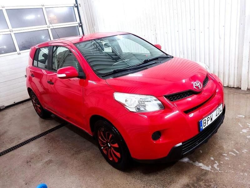 Begagnad Toyota Urban Cruiser 101 HK (74 kW) 2009 Halvkombi