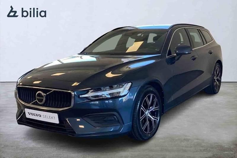 Blå Begagnad 2023 Volvo V60 Kombi | 319 900 kr (Marknadspris) - Bild 1/1