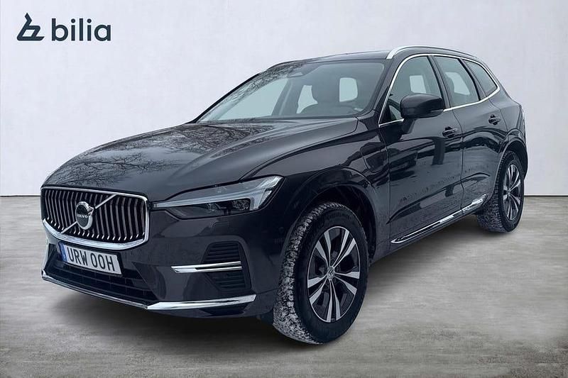 Grå Begagnad 2023 Volvo XC60 Core SUV | 429 500 kr (Marknadspris) - Bild 1/3