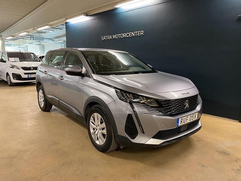 Grå Begagnad 2021 Peugeot 5008 Active Minibuss | 299 000 kr (Lite dyr) - Bild 1/4