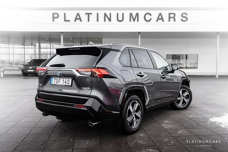 Begagnad Toyota RAV4 Hybrid Edition 185 HK (136 kW) 2022 Mörkgrå SUV