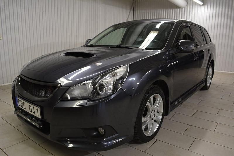 Begagnad Subaru Legacy 150 HK (110 kW) 2011 Grå Kombi