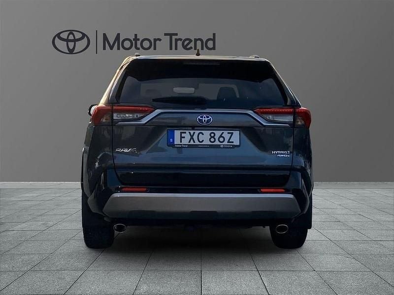 Begagnad Toyota RAV4 Hybrid Style 224 HK (164 kW) 2022 Grå SUV