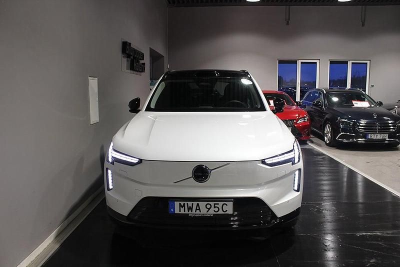 Begagnad Volvo EX90 Ultra 300 kW (408 HK) 2025 Vit SUV