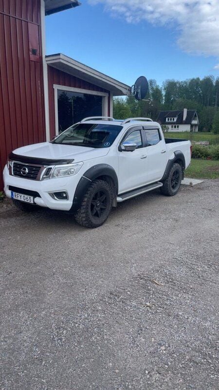 Vit Begagnad 2016 Nissan Navara Pickup | 229 000 kr (Dyr) - Bild 1/1