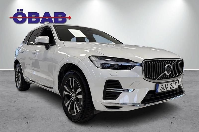 Begagnad Volvo XC60 Core 350 HK (257 kW) 2024 Vit SUV