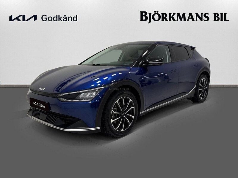 Blå (/du3/ yacht blue) Begagnad 2022 Kia EV6 2 SUV | 369 900 kr (Superpris) - Bild 1/4