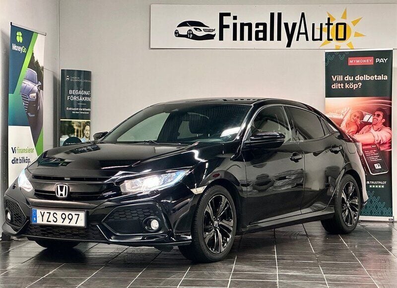 Svart Begagnad 2017 Honda Civic Elegance Halvkombi | 139 900 kr (Marknadspris) - Bild 1/4