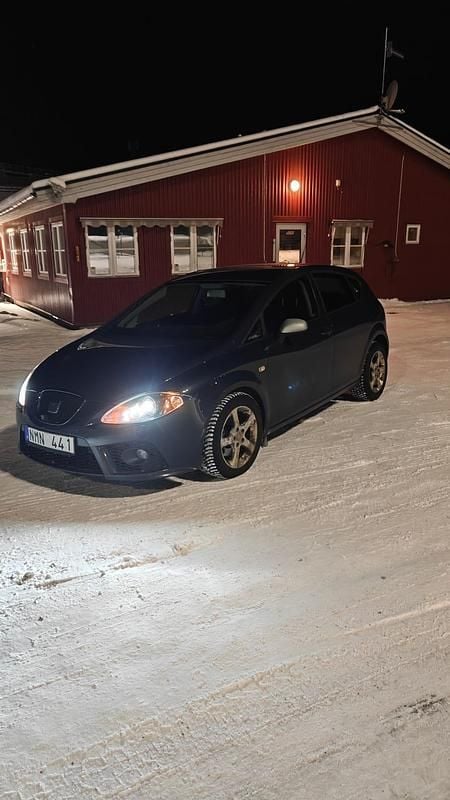 Begagnad Seat Leon FR 170 HK (125 kW) 2009 Halvkombi