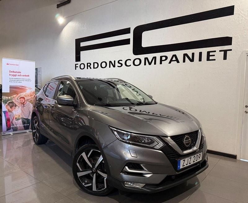 Grå Begagnad 2018 Nissan Qashqai Tekna SUV | 169 900 kr (Marknadspris) - Bild 1/4