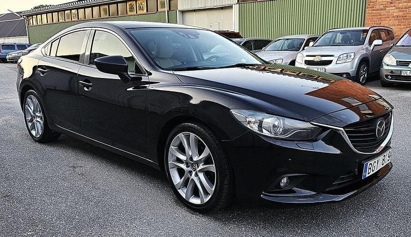 Svart Begagnad 2014 Mazda 6 Sedan | 119 900 kr (Marknadspris) - Bild 1/4