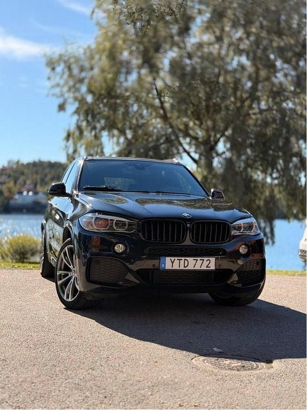 Svart Begagnad 2018 BMW X5 M Sport SUV | 330 000 kr (Bra pris) - Bild 1/4