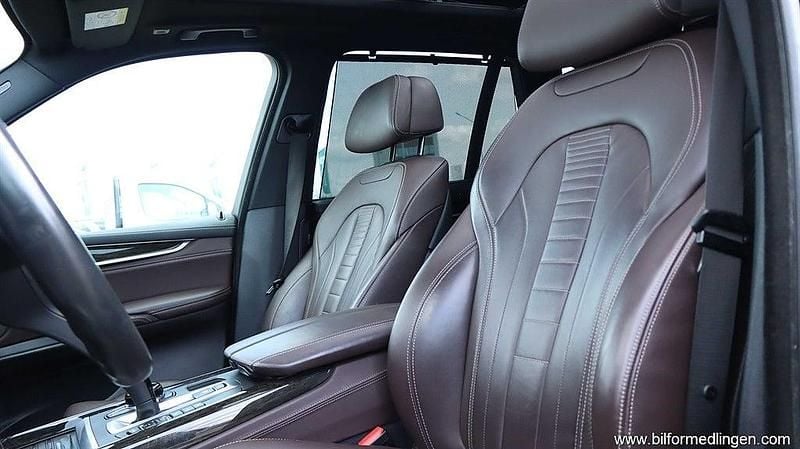 Begagnad BMW X5 M M Sport 381 HK (280 kW) 2017 Mörkblå SUV