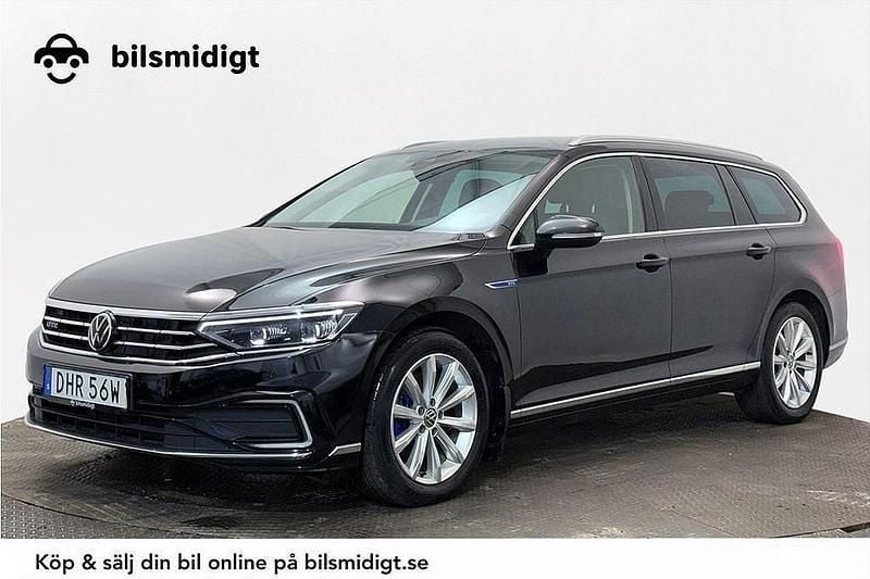 Svart Begagnad 2021 VW Passat GTE Kombi | 159 800 kr (Bra pris) - Bild 1/3