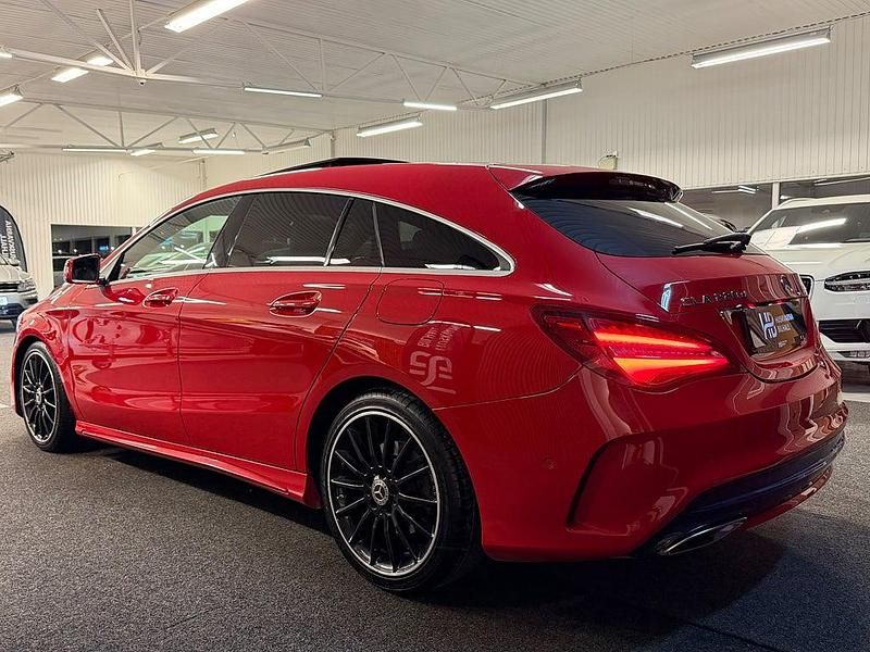 Begagnad Mercedes CLA220 Shooting Brake AMG 177 HK (130 kW) 2018 Röd Kombi