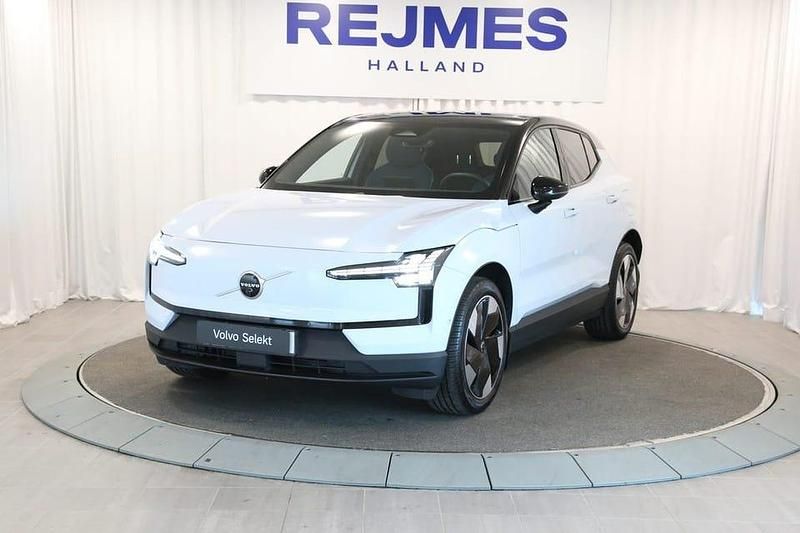 Ljusblå (blå) Begagnad 2024 Volvo EX30 Ultra SUV | 379 500 kr (Marknadspris) - Bild 1/4