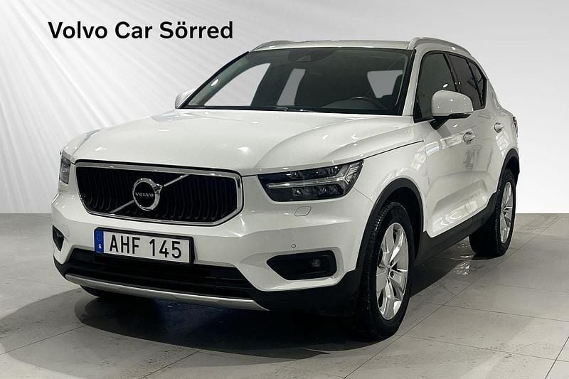Vit Begagnad 2021 Volvo XC40 Momentum SUV | 309 000 kr (Bra pris) - Bild 1/3