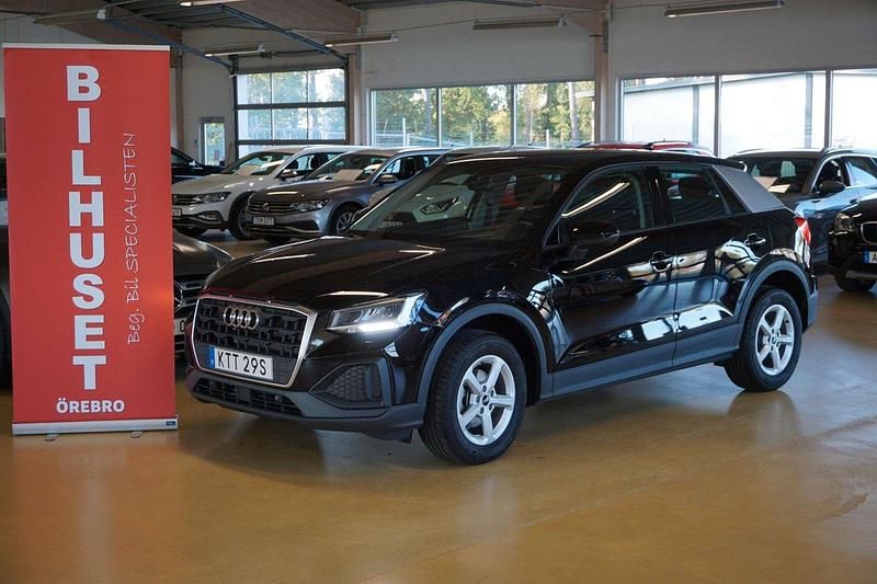 Svart Begagnad 2022 Audi Q2 Proline SUV | 199 900 kr (Marknadspris) - Bild 1/4