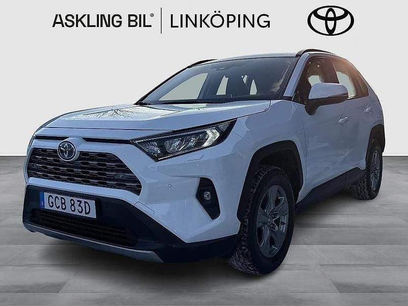 Vit Begagnad 2022 Toyota RAV4 Hybrid Active SUV | 349 000 kr (Bra pris) - Bild 1/3