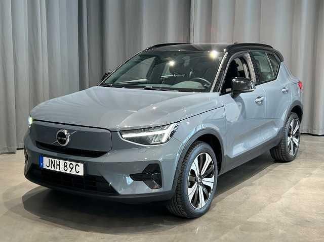 Begagnad Volvo XC40 Core 185 kW (252 HK) 2022 Grå SUV