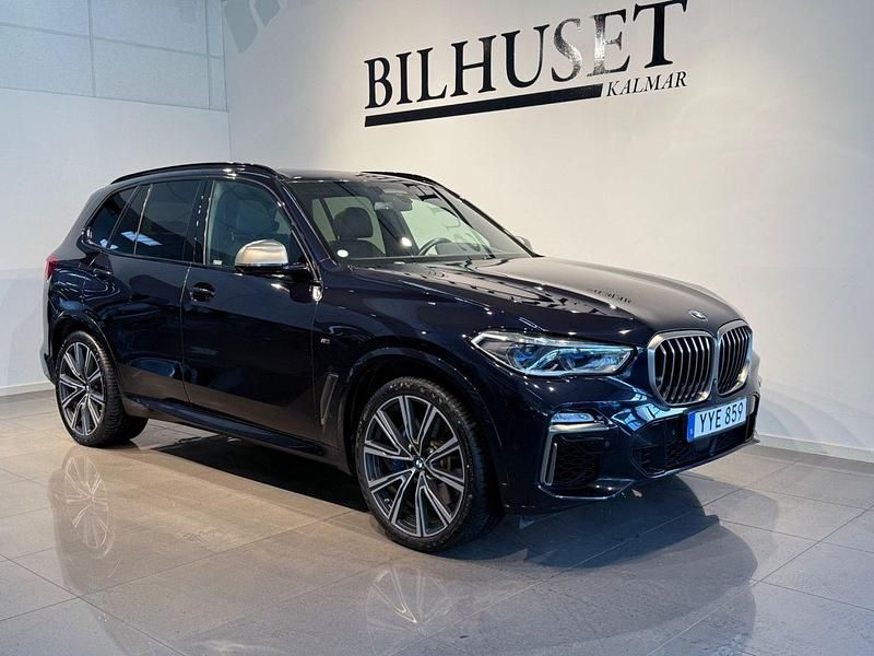 Svart (carbonsvart met.) Begagnad 2018 BMW X5 SUV | 649 900 kr - Bild 1/4